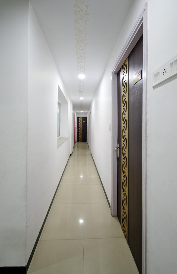 Oyo 8504 Namans Inn Calcutta Extérieur photo
